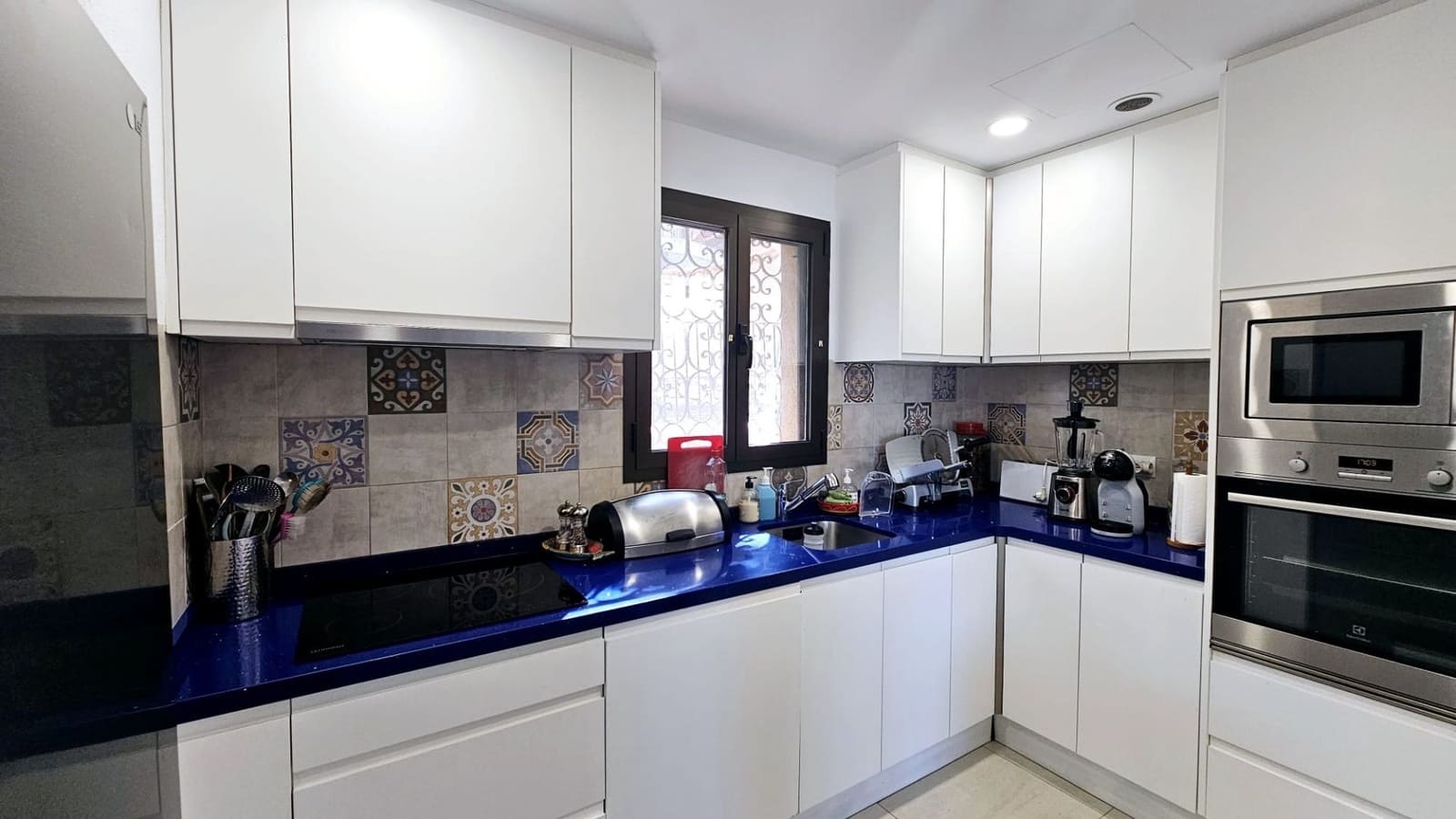 4 bedroom Villa for sale in Calpe / Calp with pool garage - € 730,000 (Ref: 9190840)