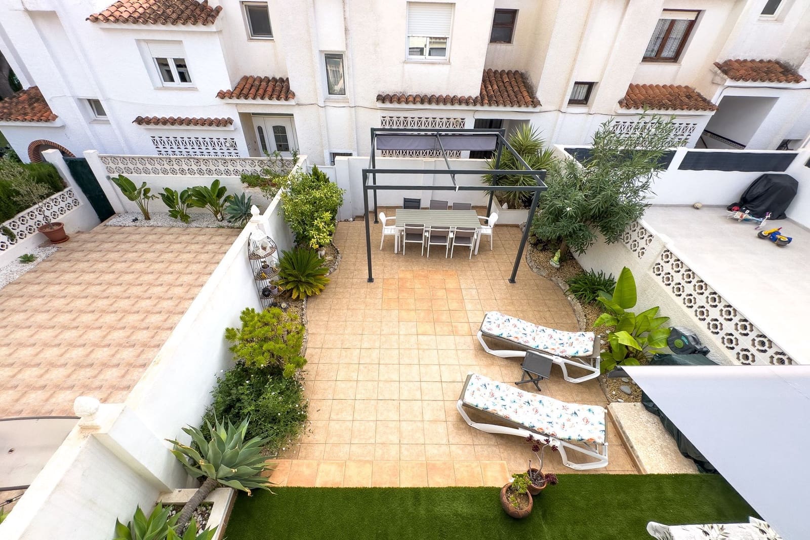 3 soveværelse Bungalow til salg i Calpe / Calp med swimmingpool - € 325.000 (Ref: 9374953)