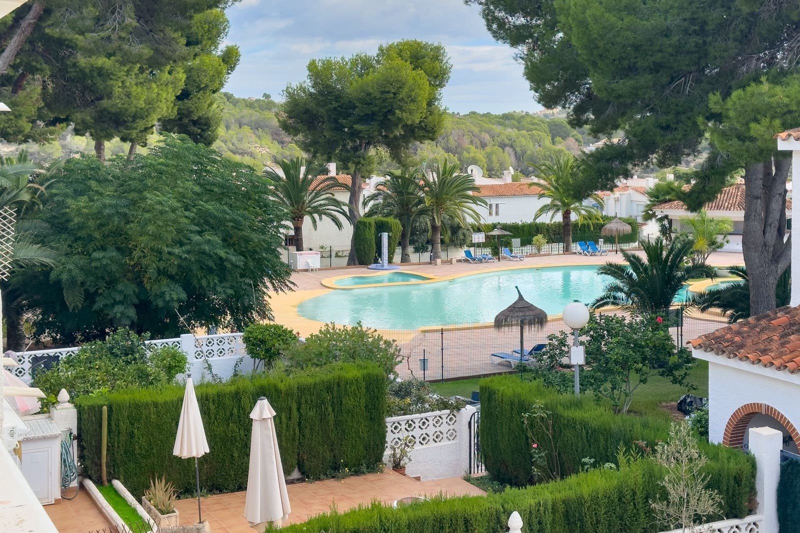 3 soveværelse Bungalow til salg i Calpe / Calp med swimmingpool - € 325.000 (Ref: 9374953)