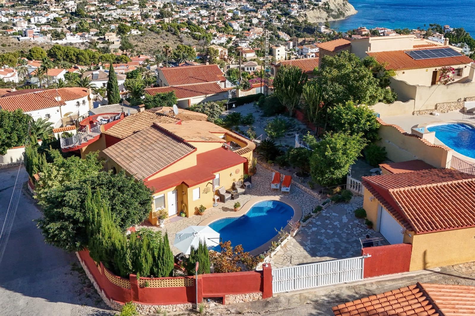 2 slaapkamer Villa te koop in Calpe / Calp met zwembad garage - € 590.000 (Ref: 9426867)