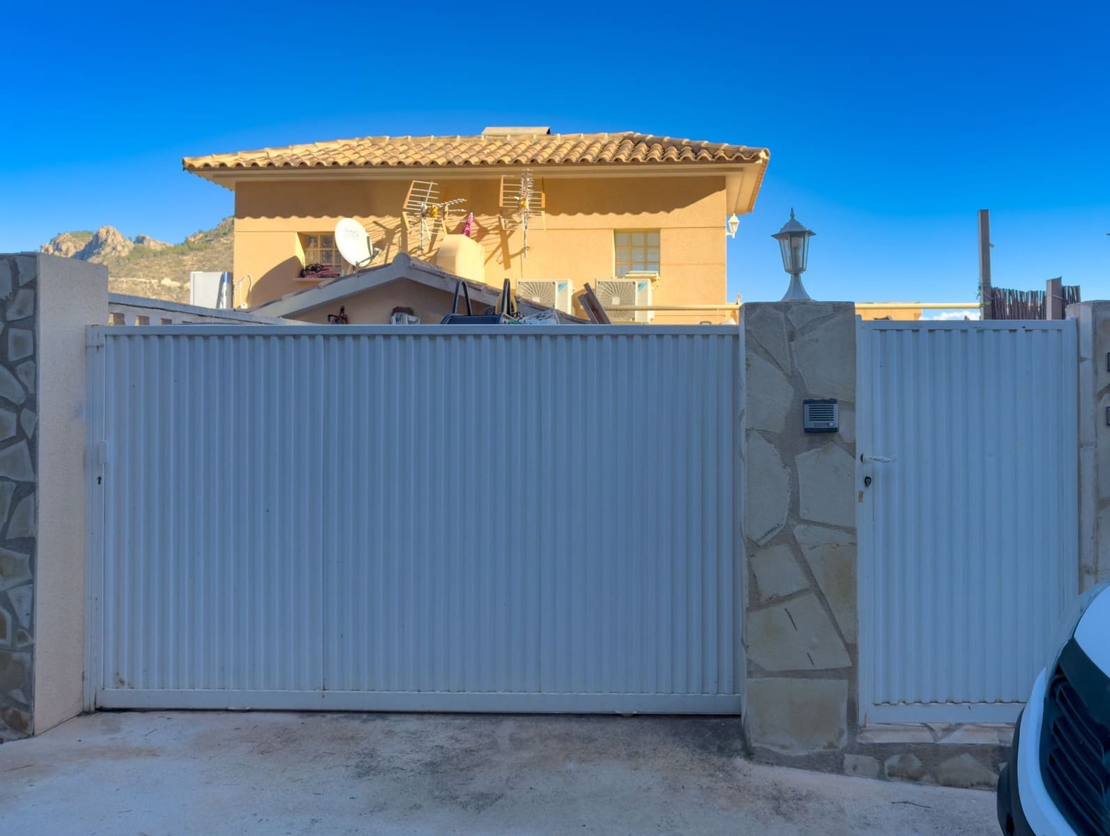4 makuuhuone Bungalow myytävänä paikassa Calpe / Calp mukana 
autotalli - 340 000 € (Ref: 9430793)