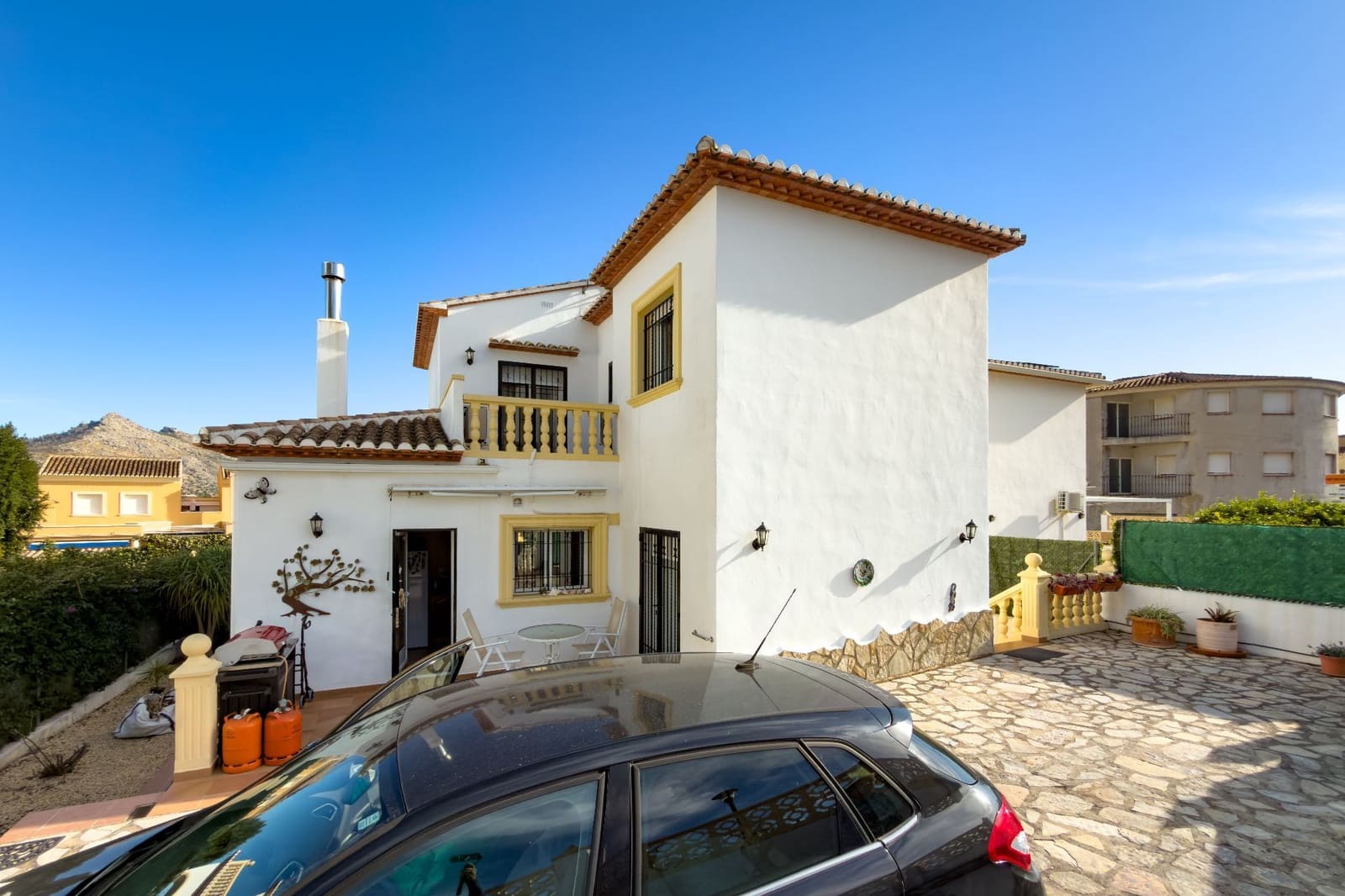 3 bedroom Villa for sale in Sagra with pool garage - € 400,000 (Ref: 9470890)