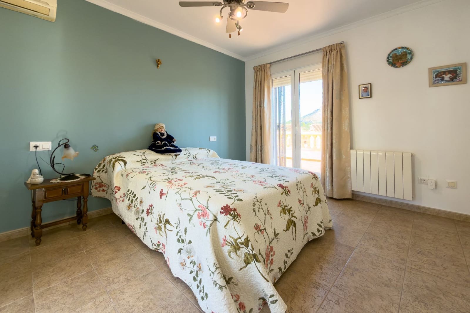 3 bedroom Villa for sale in Sagra with pool garage - € 400,000 (Ref: 9470890)