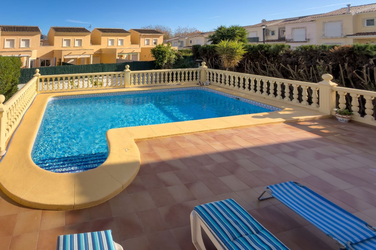 3 bedroom Villa for sale in Sagra with pool garage - € 400,000 (Ref: 9470890)