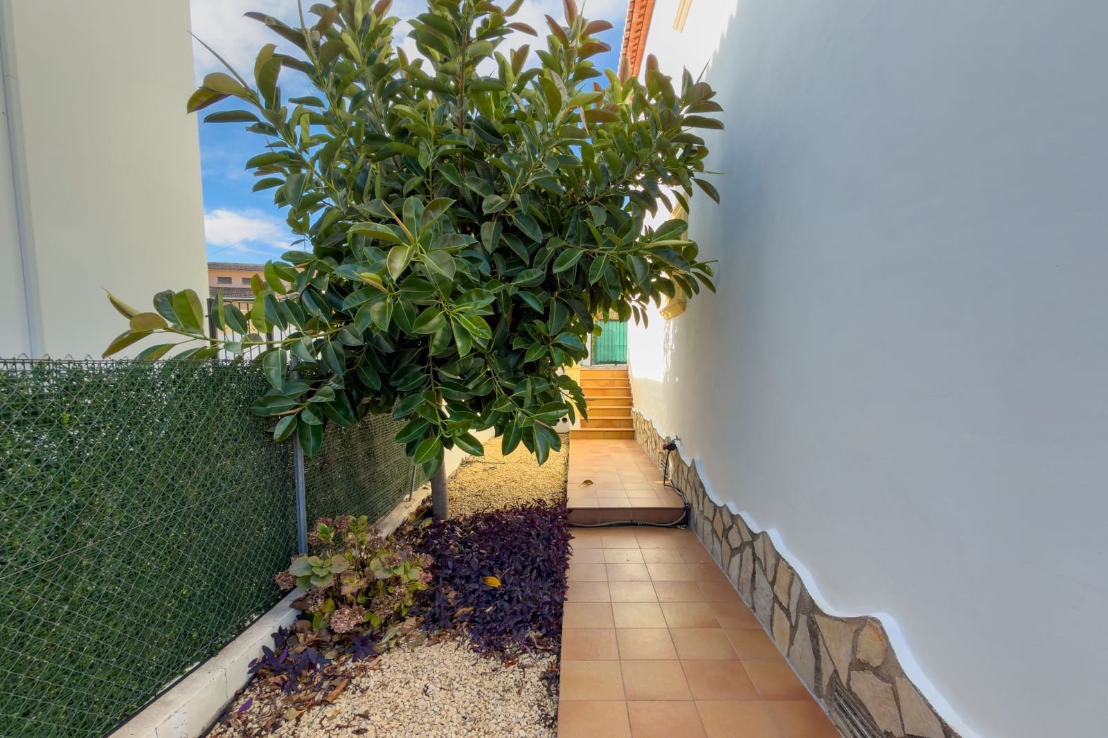 3 bedroom Villa for sale in Sagra with pool garage - € 400,000 (Ref: 9470890)