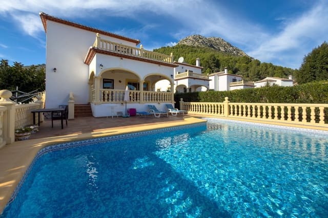 3 bedroom Villa for sale in Sagra with pool garage - € 400,000 (Ref: 9470890)
