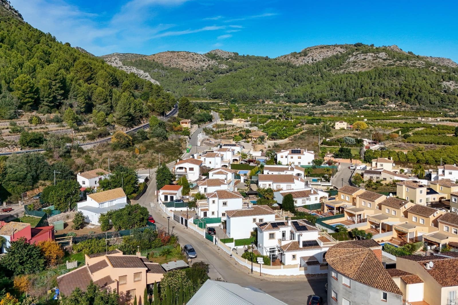 3 bedroom Villa for sale in Sagra with pool garage - € 400,000 (Ref: 9470890)