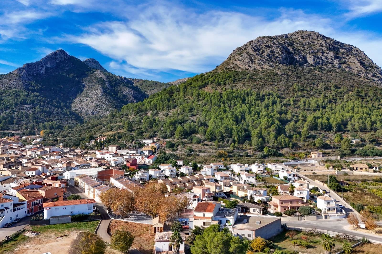 3 bedroom Villa for sale in Sagra with pool garage - € 400,000 (Ref: 9470890)