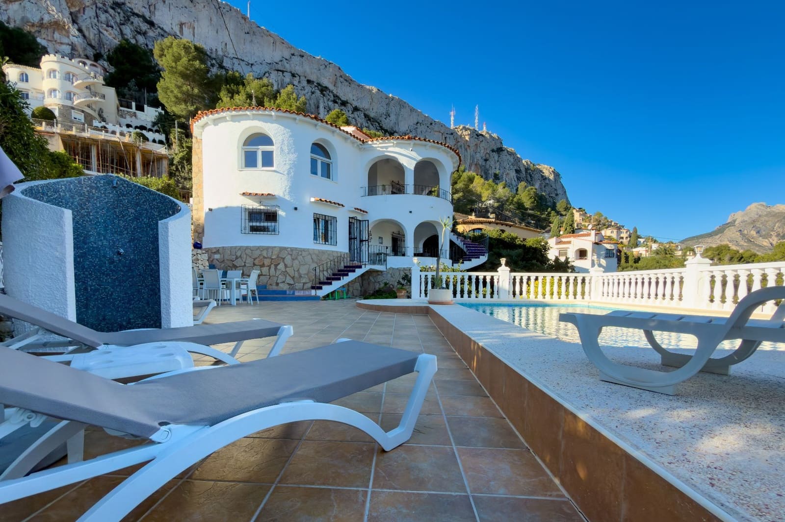 Chalet de 4 habitaciones en Calpe / Calp en venta con piscina garaje - 634.000 € (Ref: 9543043)