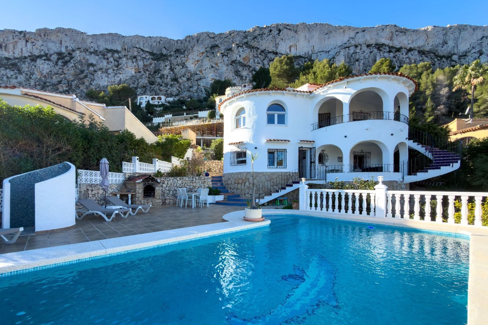 Chalet de 4 habitaciones en Calpe / Calp en venta con piscina garaje - 634.000 € (Ref: 9543043)