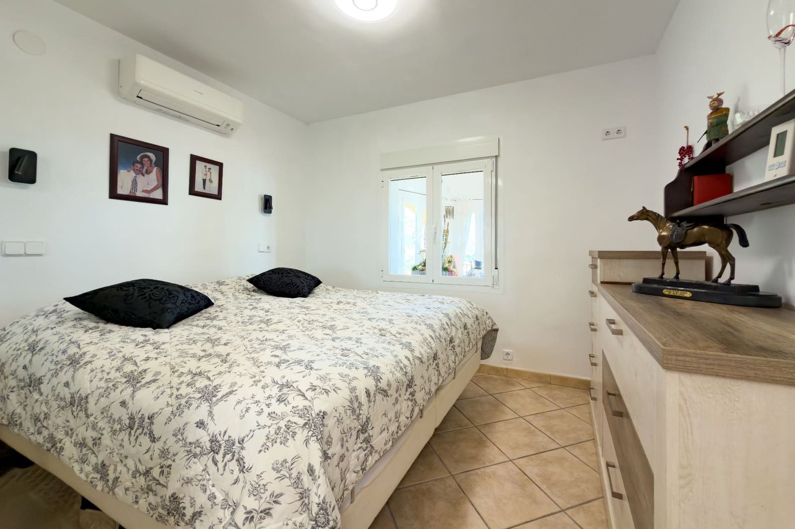 4 makuuhuone Huvila myytävänä paikassa Calpe / Calp mukana uima-altaan 
autotalli - 675 000 € (Ref: 9614703)