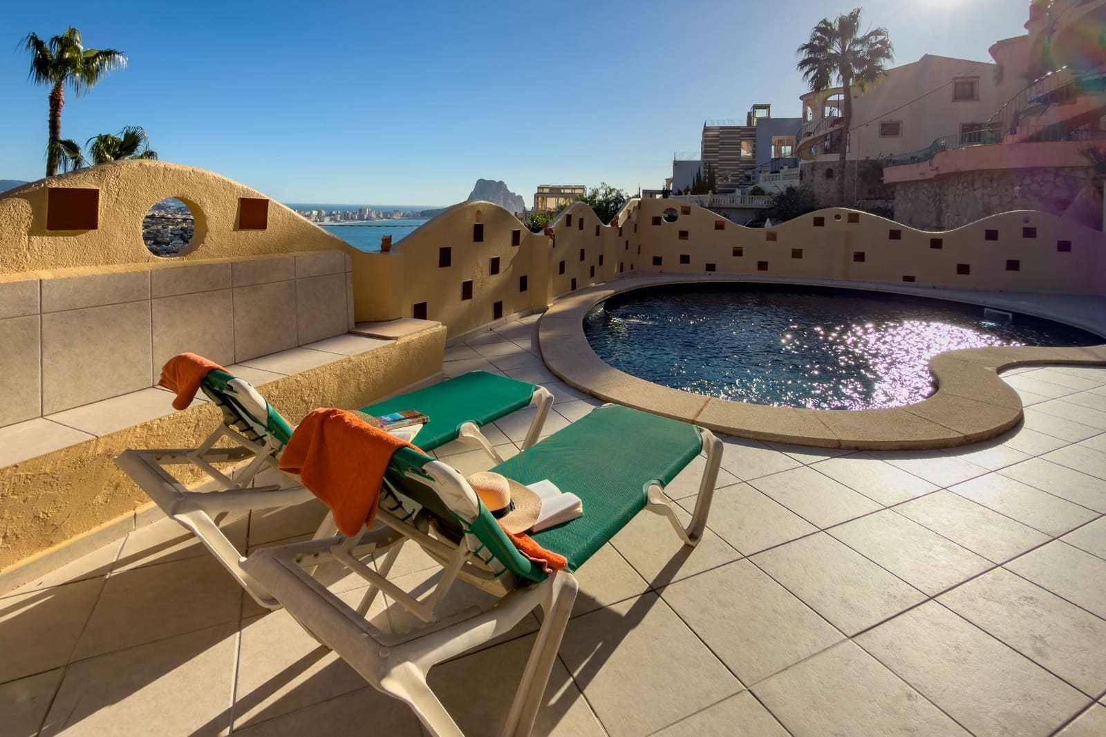 4 makuuhuone Huvila myytävänä paikassa Calpe / Calp mukana uima-altaan 
autotalli - 675 000 € (Ref: 9614703)