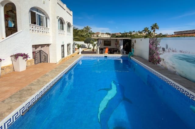 Chalet de 3 habitaciones en Calpe / Calp en venta con piscina garaje - 495.000 € (Ref: 9636435)