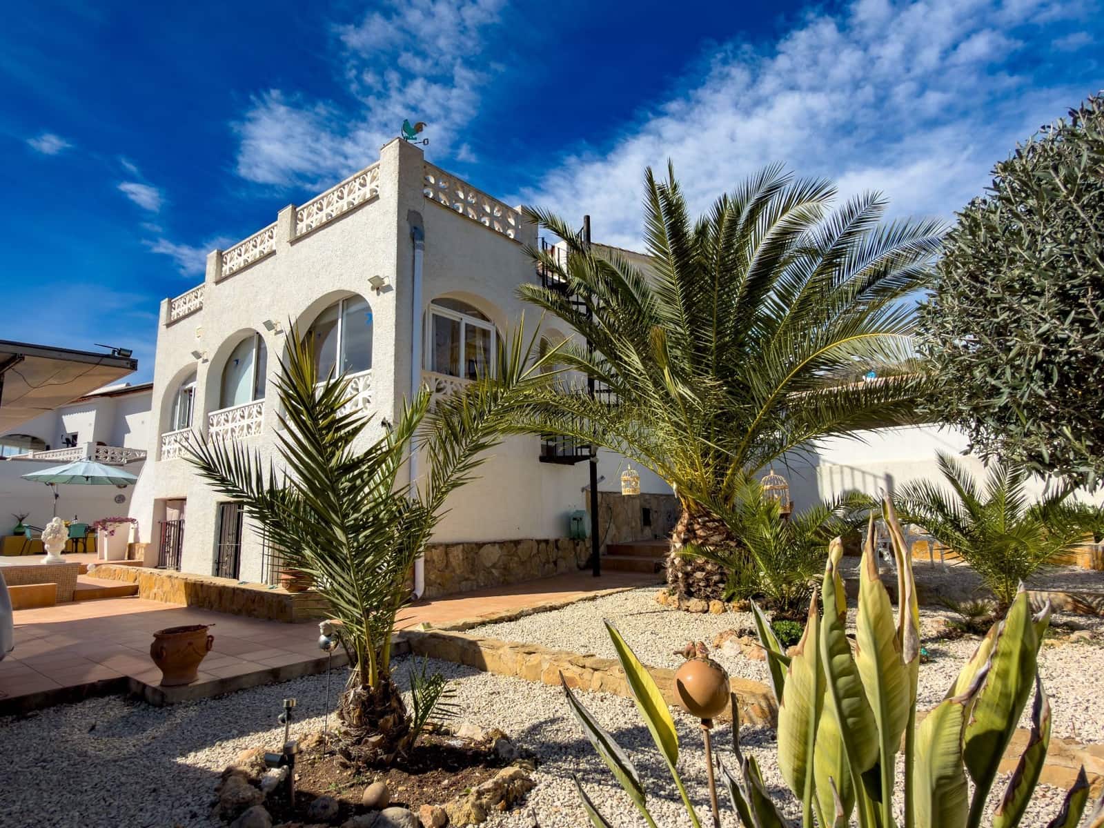 Chalet de 3 habitaciones en Calpe / Calp en venta con piscina garaje - 495.000 € (Ref: 9636435)