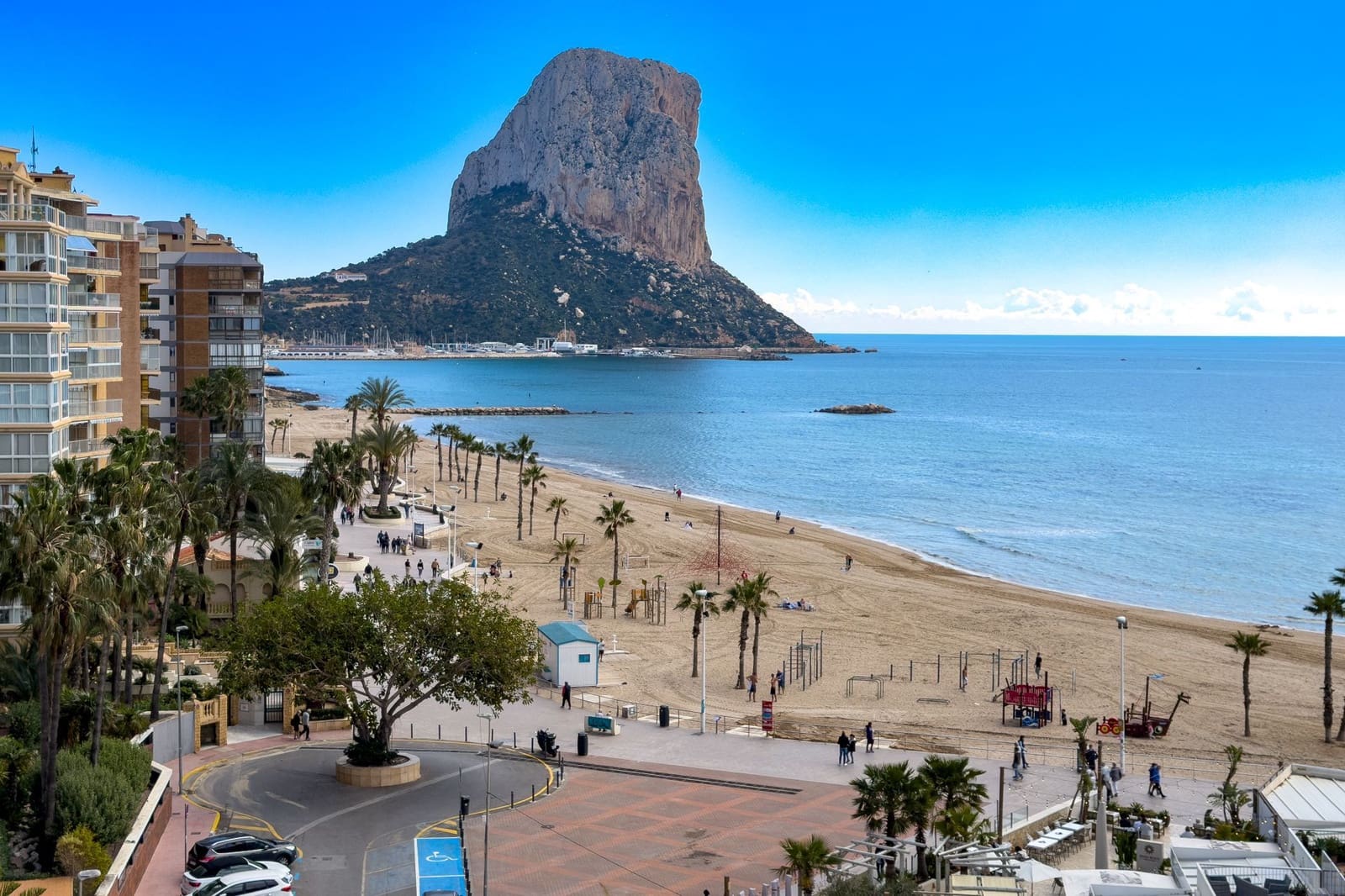 3 sypialnia Apartament na sprzedaż w Calpe / Calp z basenem garażem - 945 000 € (Ref: 9676771)