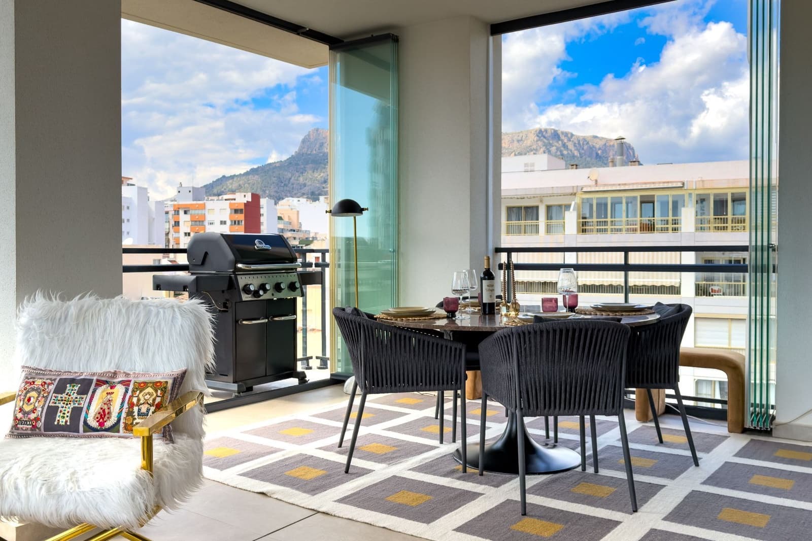 3 sypialnia Apartament na sprzedaż w Calpe / Calp z basenem garażem - 945 000 € (Ref: 9676771)