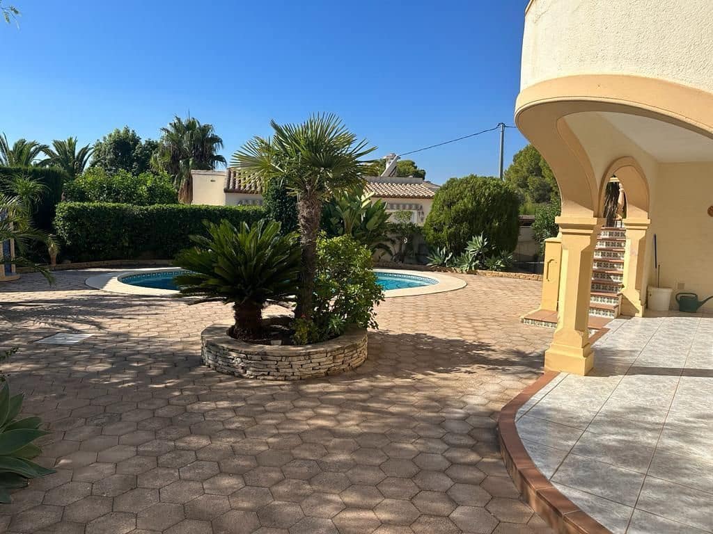 3 Zimmer Villa zu verkaufen in Calpe / Calp mit Pool Garage - 650.000 € (Ref: 9676772)