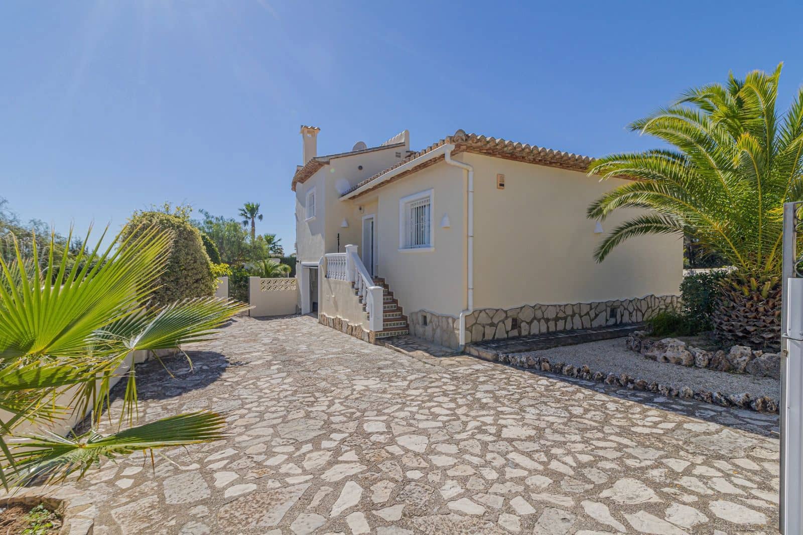 3 Zimmer Villa zu verkaufen in Calpe / Calp mit Pool Garage - 650.000 € (Ref: 9676772)