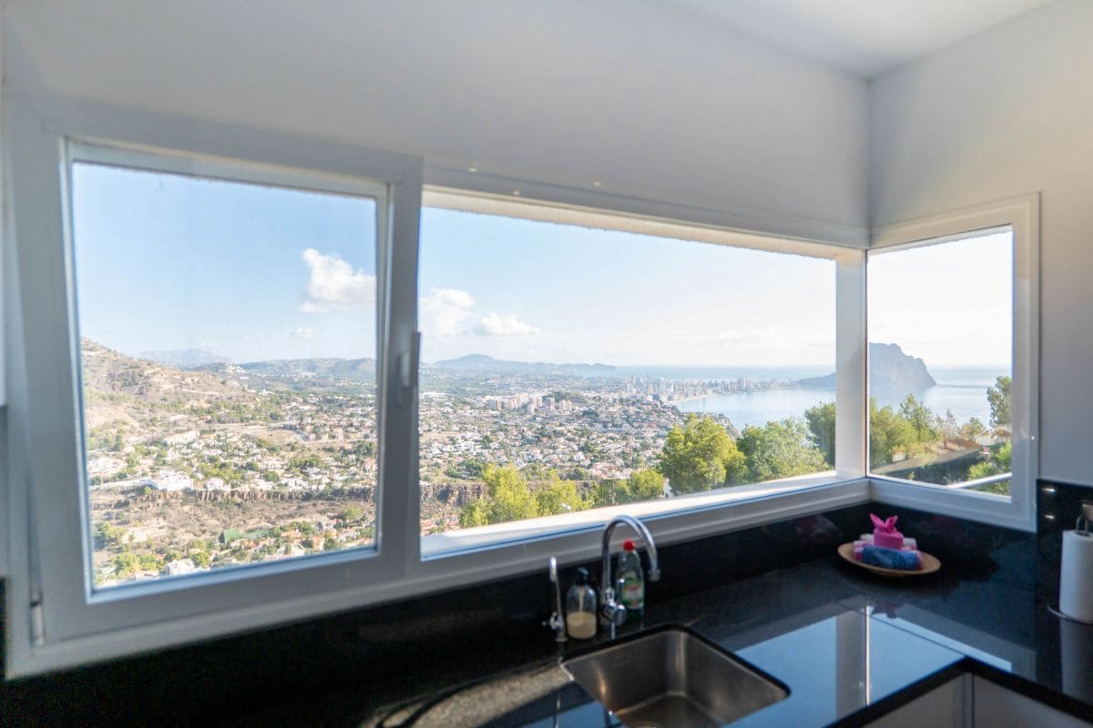 4 soverom Villa til salgs i Calpe / Calp med svømmebasseng garasje - € 950 000 (Ref: 9731661)