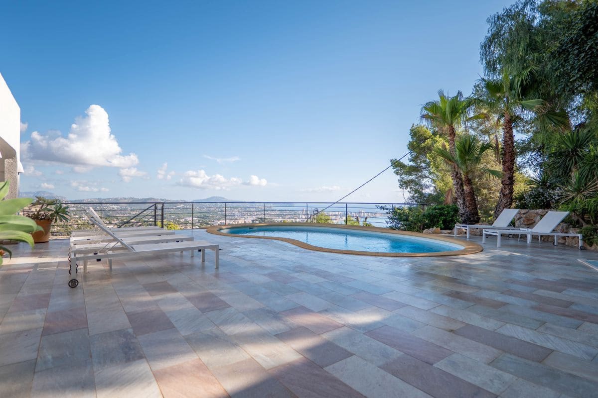 4 soverom Villa til salgs i Calpe / Calp med svømmebasseng garasje - € 950 000 (Ref: 9731661)