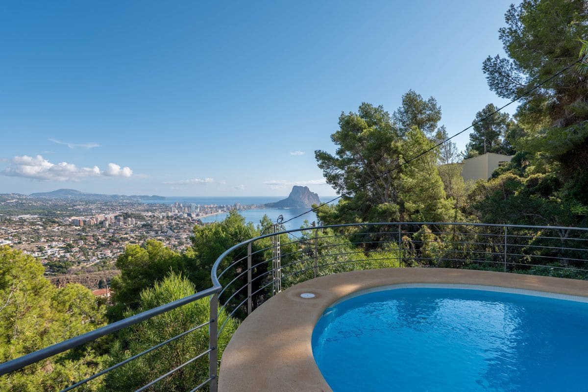 4 soverom Villa til salgs i Calpe / Calp med svømmebasseng garasje - € 950 000 (Ref: 9731661)