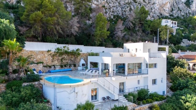 4 quarto Moradia para venda em Maryvilla, Calpe / Calp com piscina garagem - 950 000 € (Ref: 9731661)