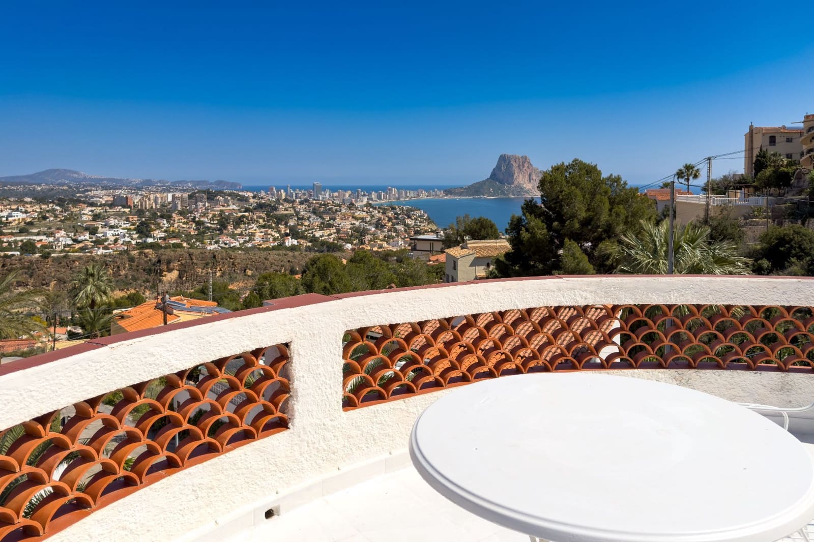 3 soverom Villa til salgs i Calpe / Calp med svømmebasseng garasje - € 640 000 (Ref: 9737919)
