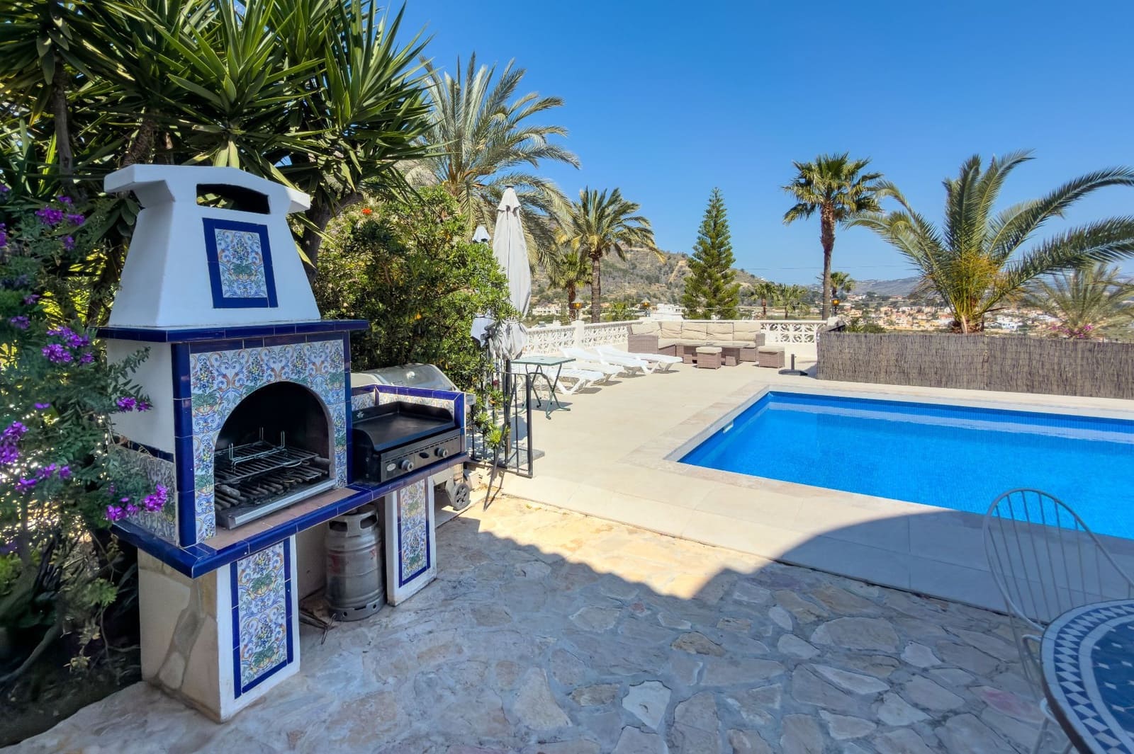 3 soverom Villa til salgs i Calpe / Calp med svømmebasseng garasje - € 640 000 (Ref: 9737919)