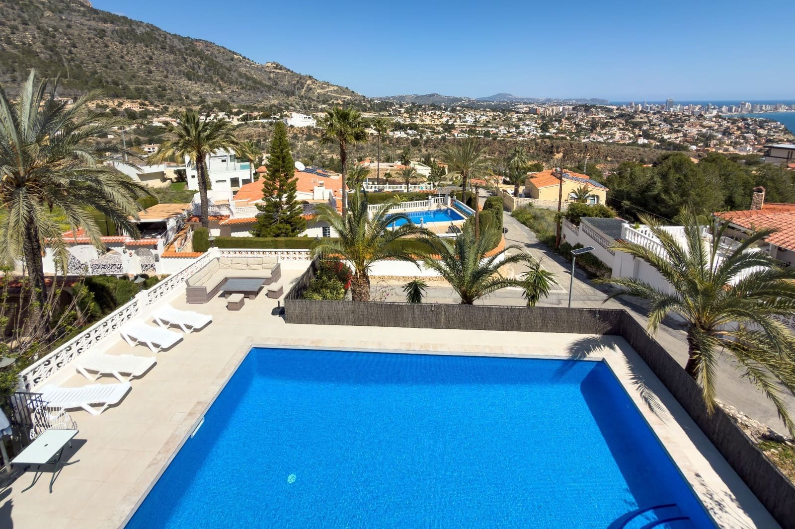 3 soverom Villa til salgs i Calpe / Calp med svømmebasseng garasje - € 640 000 (Ref: 9737919)