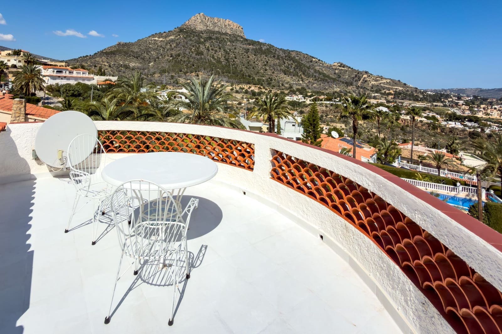 3 soverom Villa til salgs i Calpe / Calp med svømmebasseng garasje - € 640 000 (Ref: 9737919)