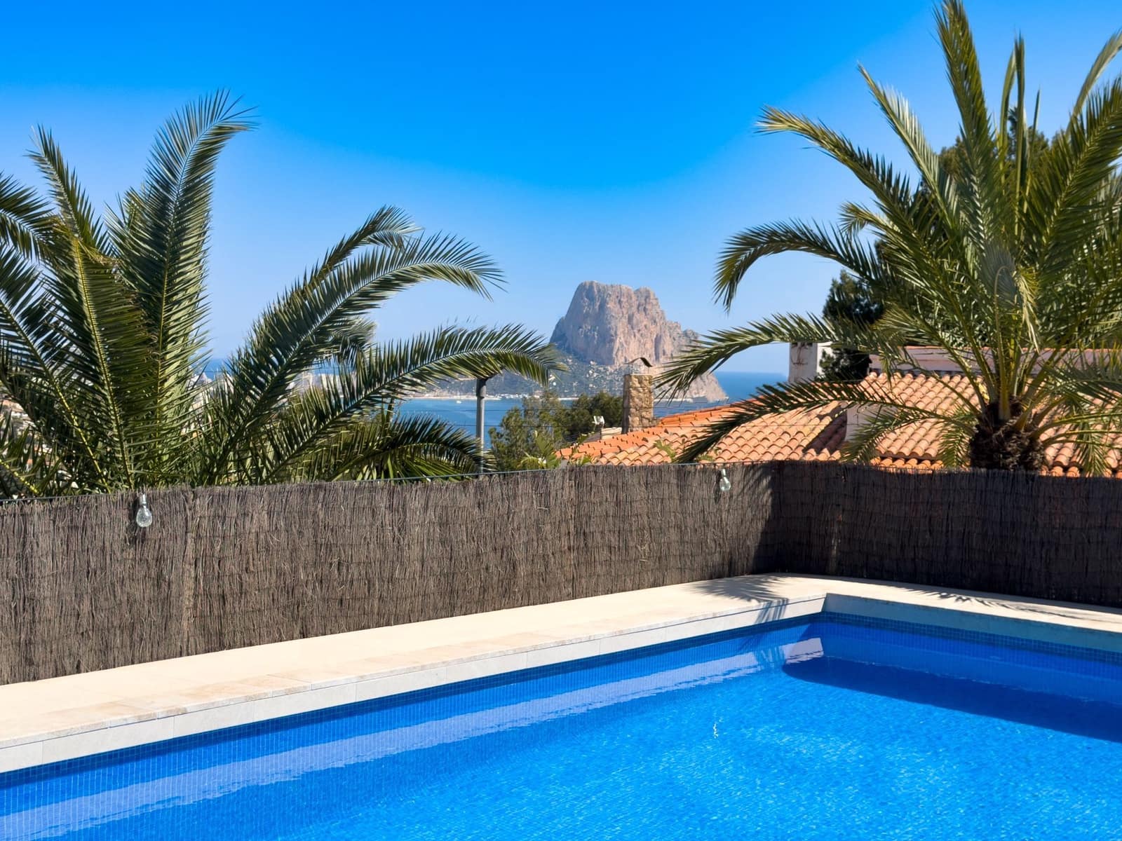 3 soverom Villa til salgs i Calpe / Calp med svømmebasseng garasje - € 640 000 (Ref: 9737919)