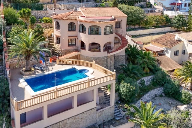 3 quarto Moradia para venda em Maryvilla, Calpe / Calp com piscina garagem - 495 000 € (Ref: 9737920)