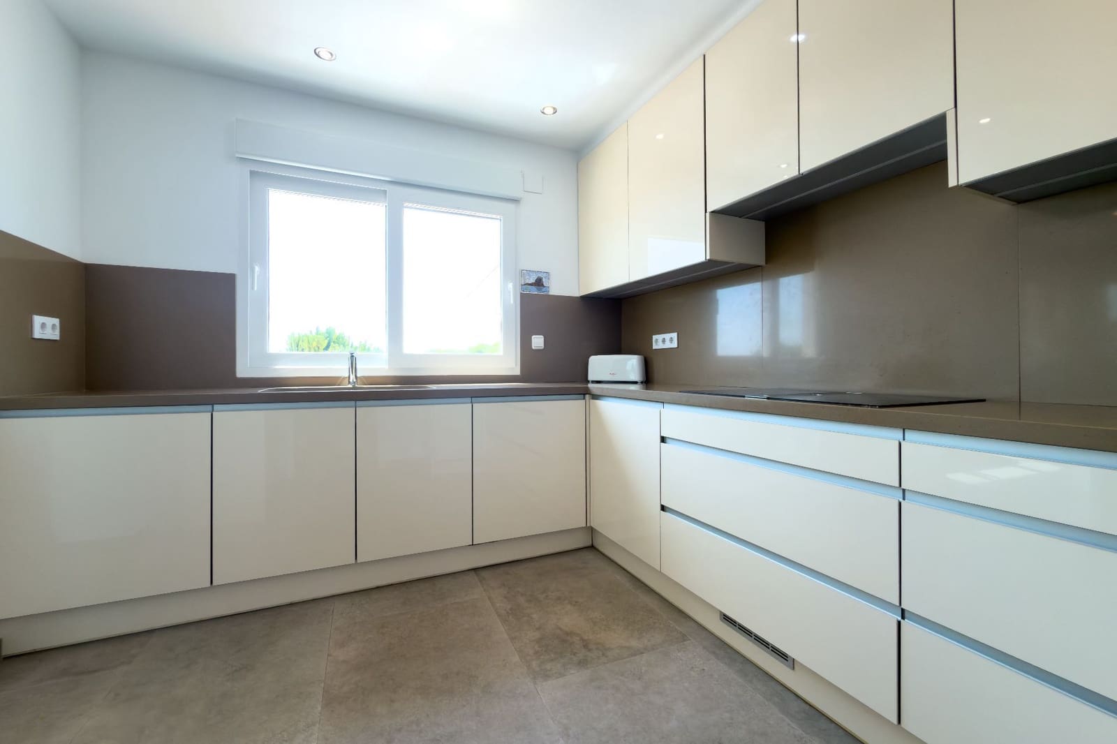 7 chambre Villa/Maison à vendre à Calpe / Calp avec piscine garage - 948 000 € (Ref: 9916459)