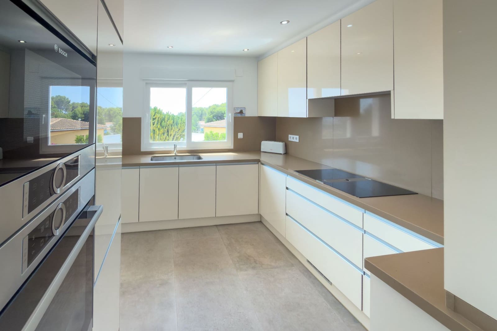 7 chambre Villa/Maison à vendre à Calpe / Calp avec piscine garage - 948 000 € (Ref: 9916459)