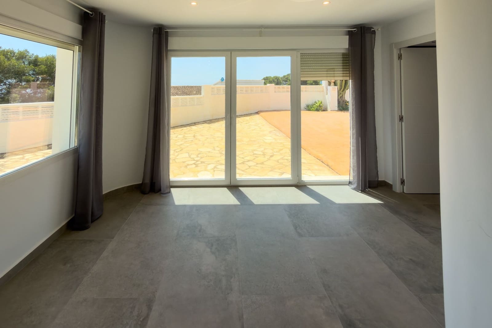 7 chambre Villa/Maison à vendre à Calpe / Calp avec piscine garage - 948 000 € (Ref: 9916459)