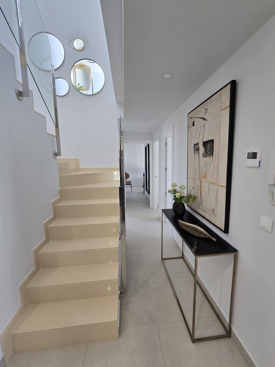 3 quarto Penthouse para venda em San Miguel de Salinas com piscina garagem - 390 000 € (Ref: 10000950)
