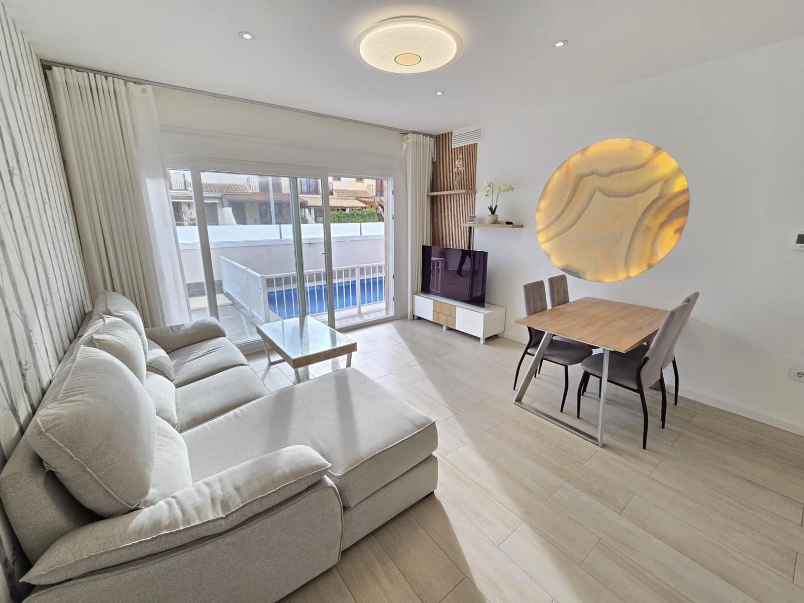 4 quarto Moradia para venda em Pilar de la Horadada com piscina garagem - 475 000 € (Ref: 10037043)