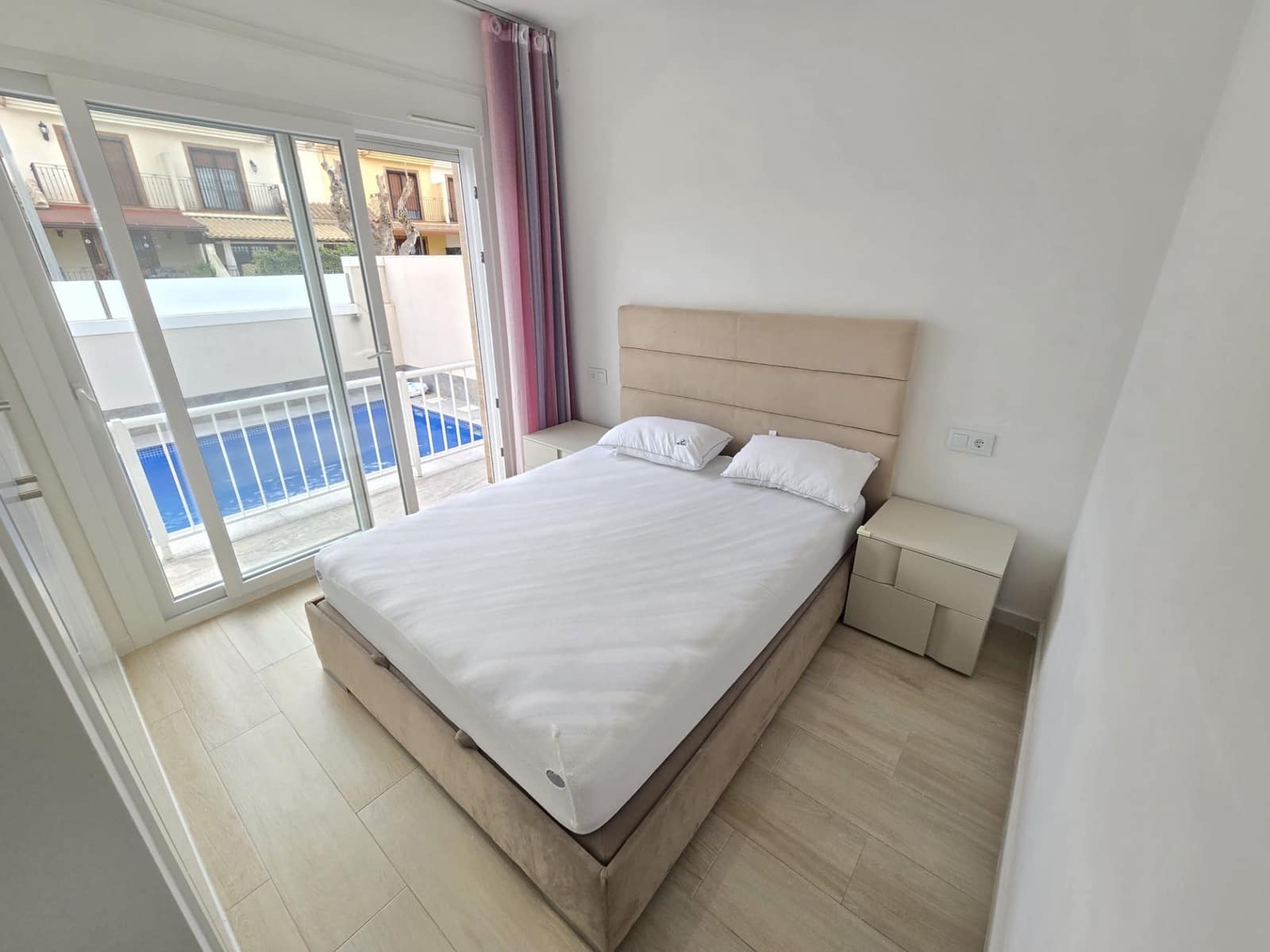 4 quarto Moradia para venda em Pilar de la Horadada com piscina garagem - 475 000 € (Ref: 10037043)