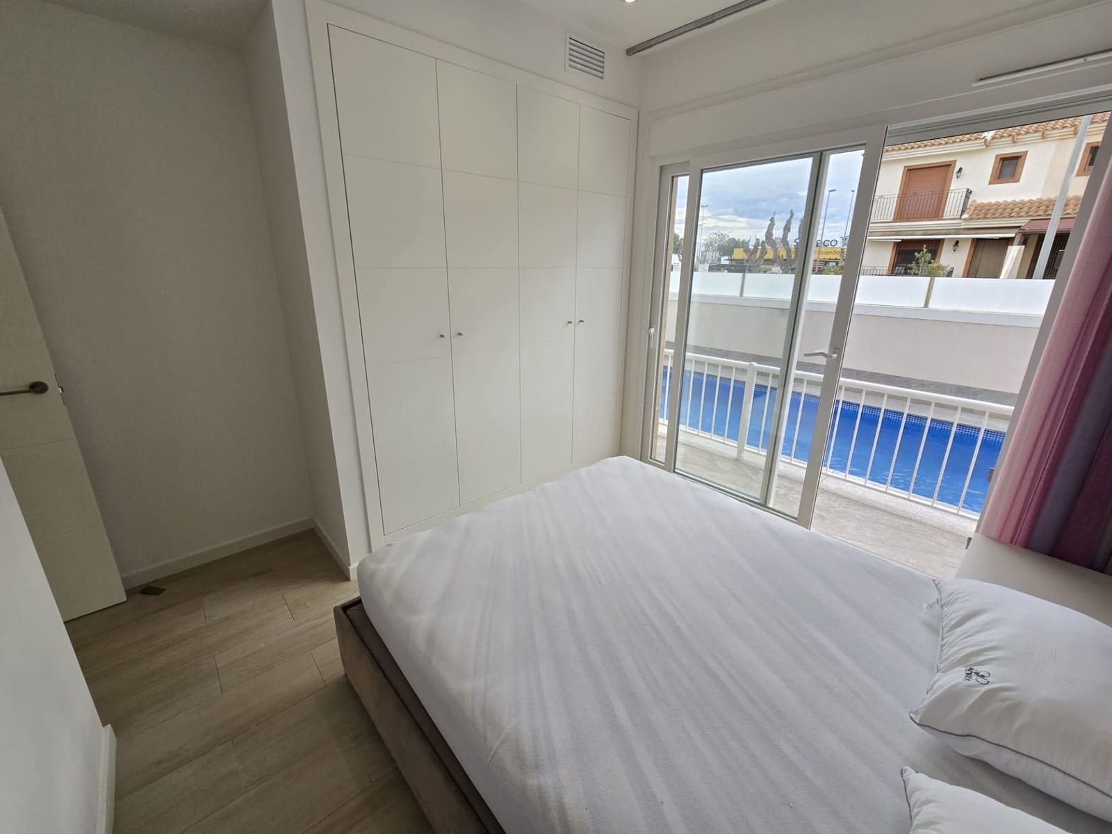 4 quarto Moradia para venda em Pilar de la Horadada com piscina garagem - 475 000 € (Ref: 10037043)