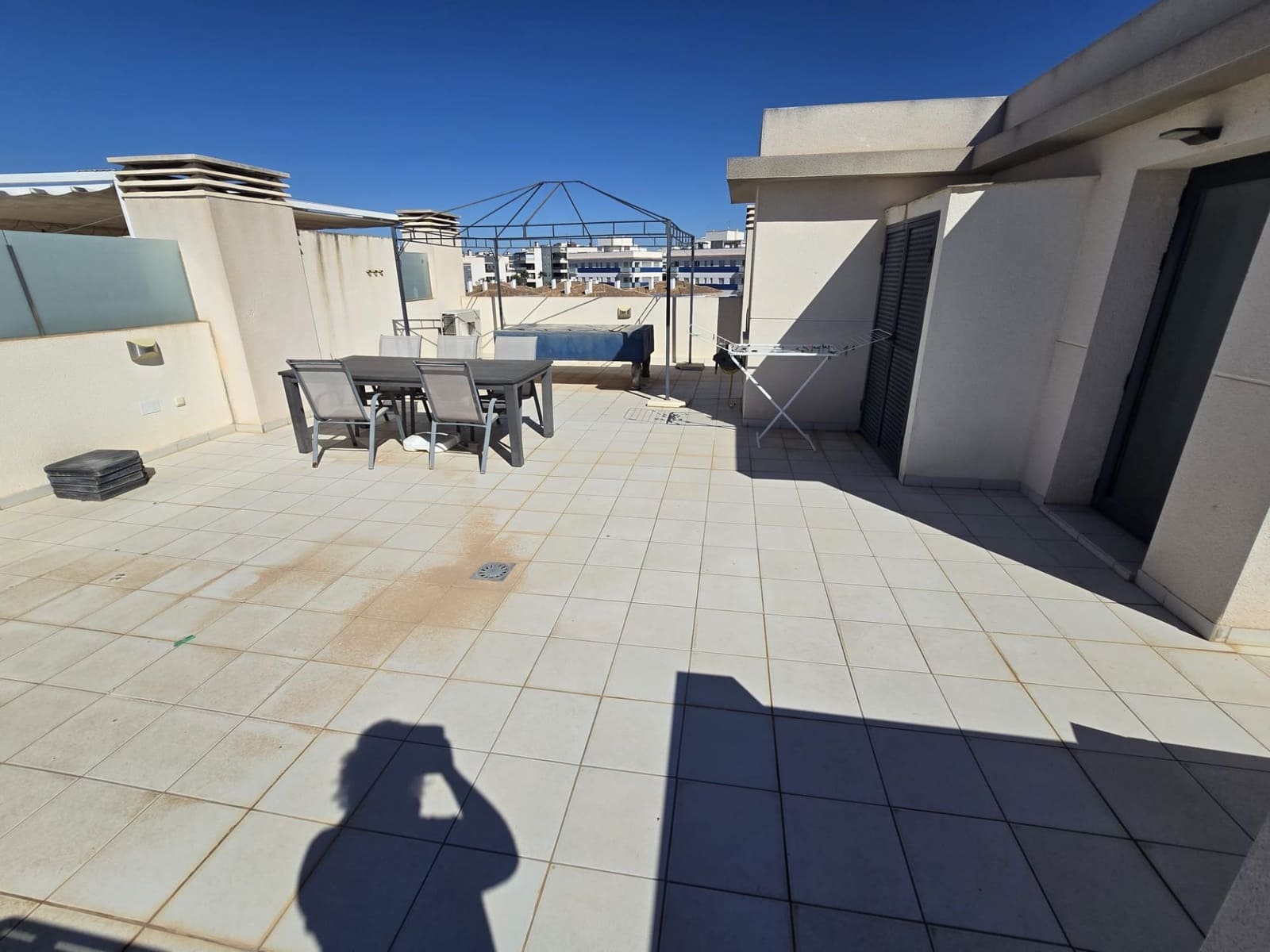3 makuuhuone Kattohuoneisto myytävänä paikassa Orihuela Costa mukana uima-altaan - 299 995 € (Ref: 10080508)