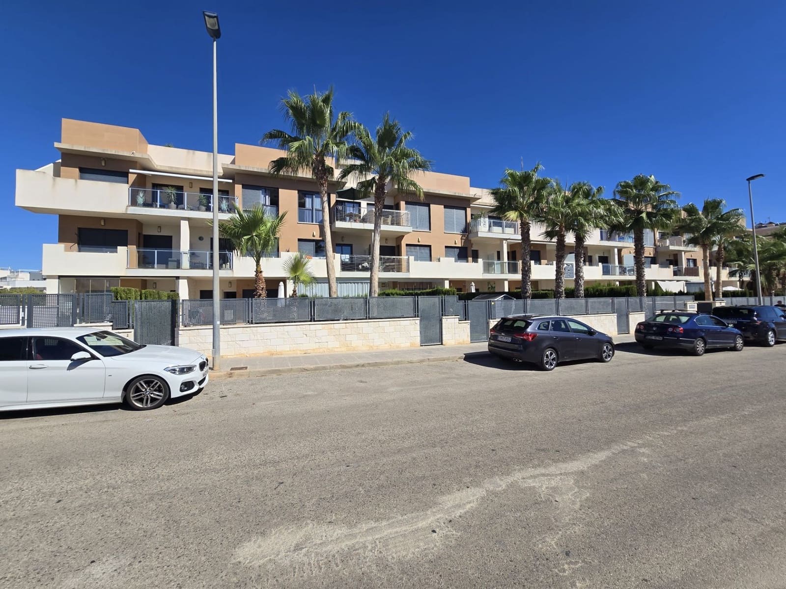 3 makuuhuone Kattohuoneisto myytävänä paikassa Orihuela Costa mukana uima-altaan - 299 995 € (Ref: 10080508)