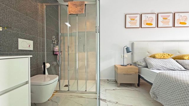 Apartamento de 2 habitaciones en Orihuela Costa, Orihuela en venta con piscina garaje - 249.000 € (Ref: 10101799)