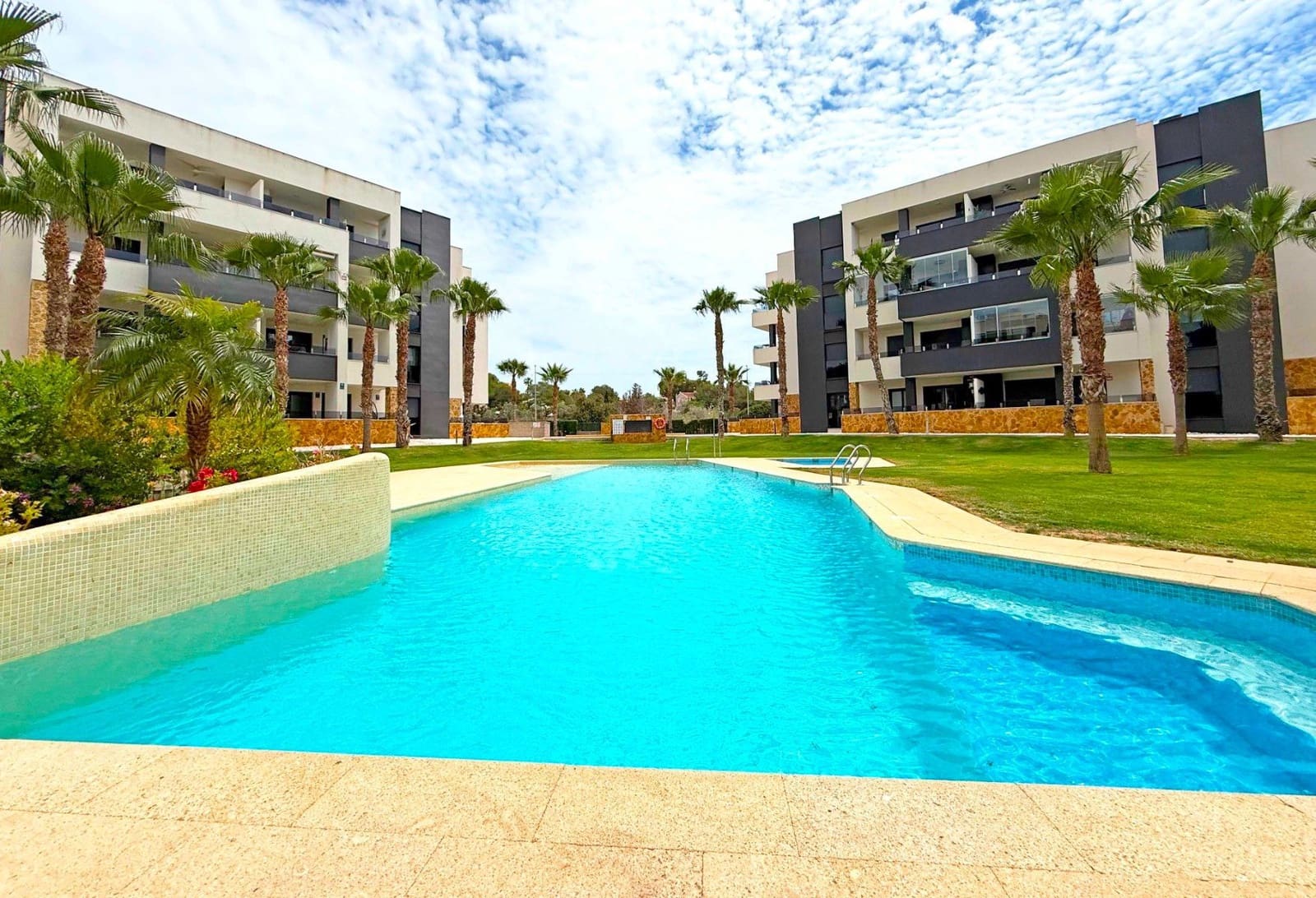 2 slaapkamer Appartement te koop in Orihuela Costa met zwembad garage - € 249.000 (Ref: 10101799)