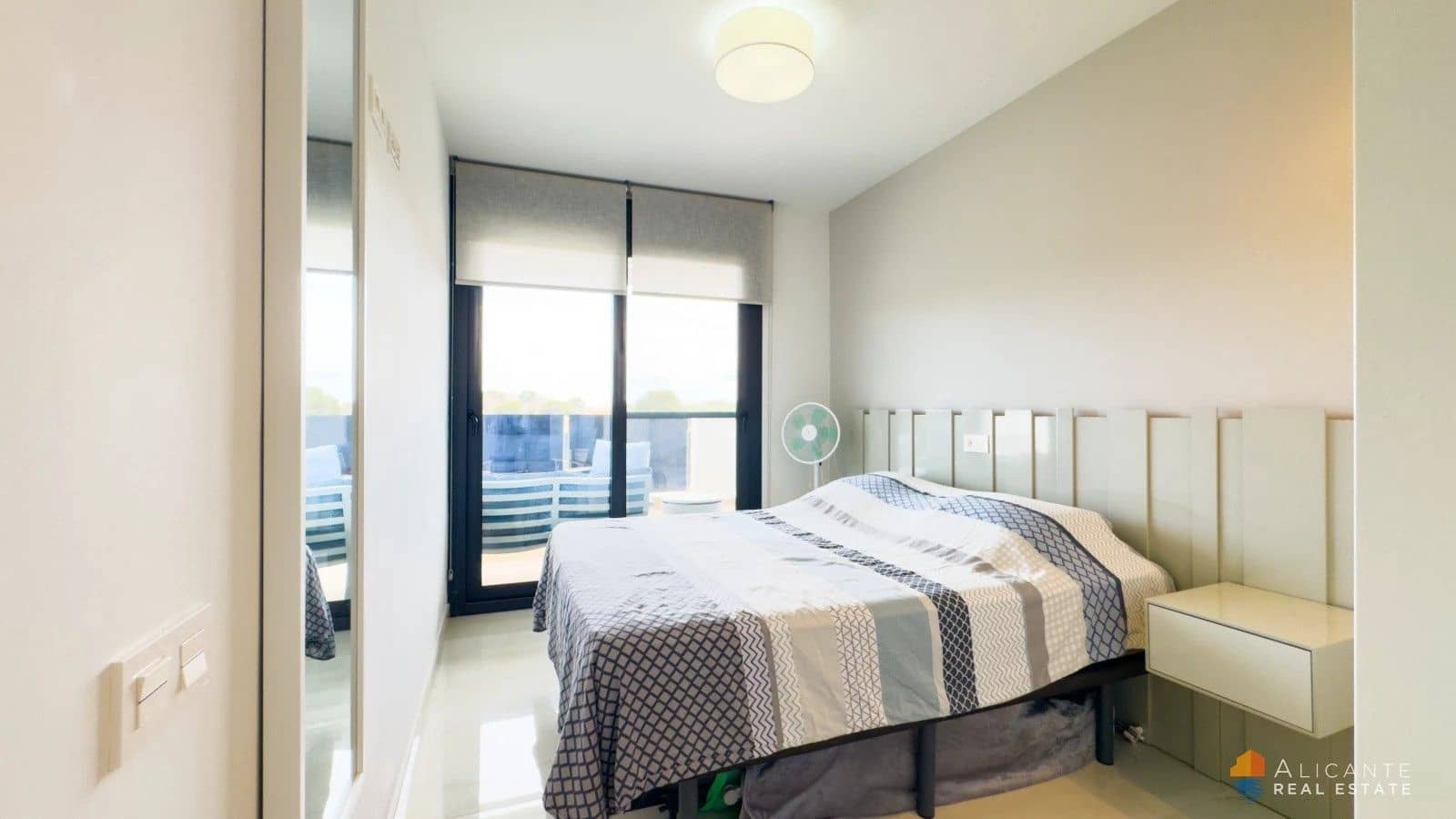 2 sovrum Lägenhet till salu i Orihuela Costa med pool garage - 269 000 € (Ref: 10108983)