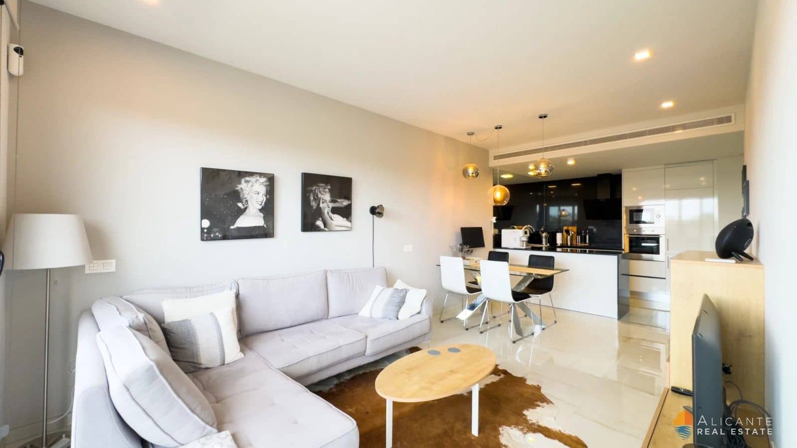 2 sovrum Lägenhet till salu i Orihuela Costa med pool garage - 269 000 € (Ref: 10108983)