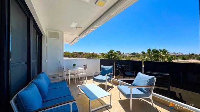 Apartamento de 2 habitaciones en Orihuela Costa, Orihuela en venta con piscina garaje - 269.000 € (Ref: 10108983)