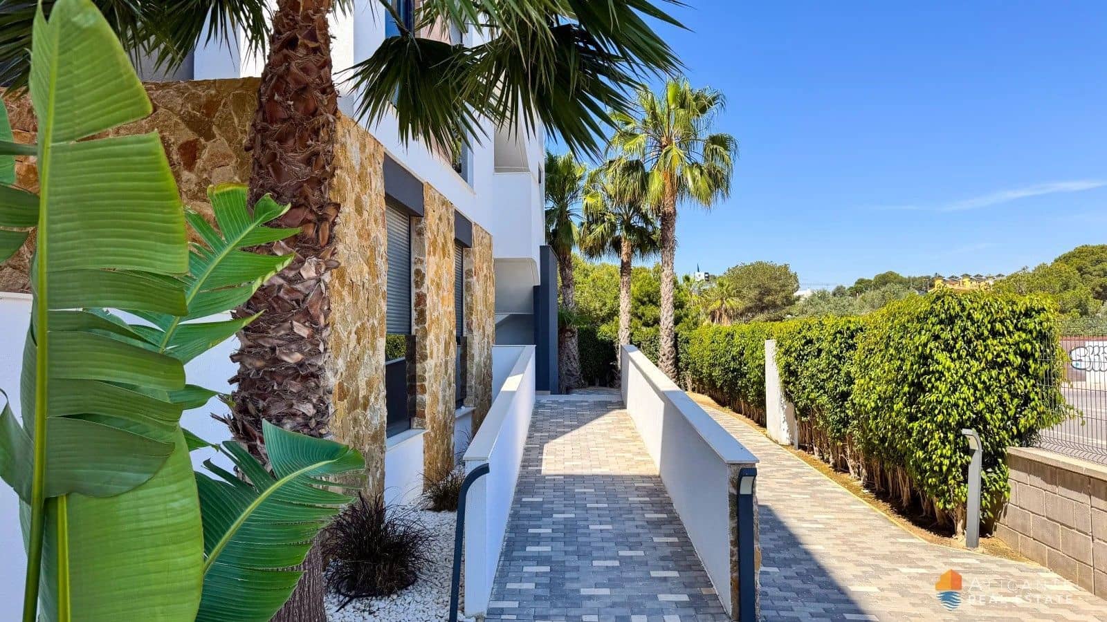 2 sovrum Lägenhet till salu i Orihuela Costa med pool garage - 269 000 € (Ref: 10108983)