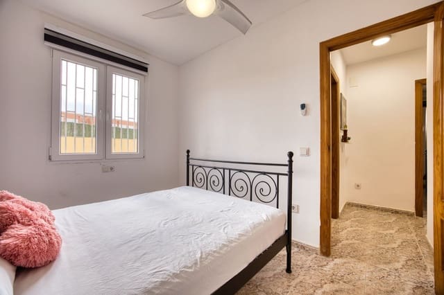 3 sypialnia Dom blizniak na sprzedaż w El Chaparral - La Siesta - La Torreta, Torrevieja z basenem garażem - 215 000 € (Ref: 10128114)