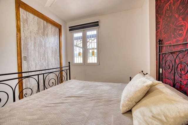3 sypialnia Dom blizniak na sprzedaż w El Chaparral - La Siesta - La Torreta, Torrevieja z basenem garażem - 215 000 € (Ref: 10128114)