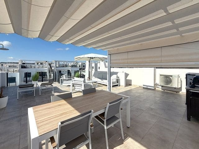2 bedroom Bungalow for sale in San Miguel de Salinas with pool - € 248,000 (Ref: 10157406)
